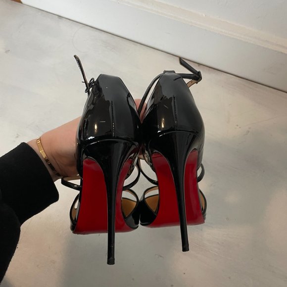 Christian Louboutin Soustelissimo 100 D'Orsay Pumps Black Patent Leather. - Picture 5 of 10